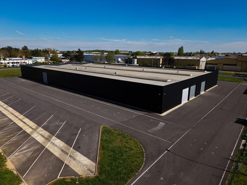 Bâtiment logistique