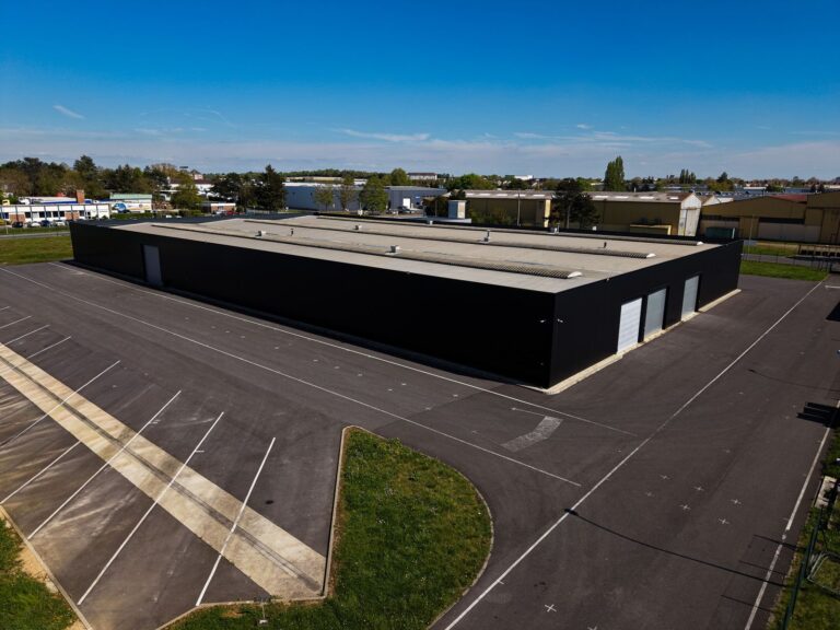 Bâtiment logistique